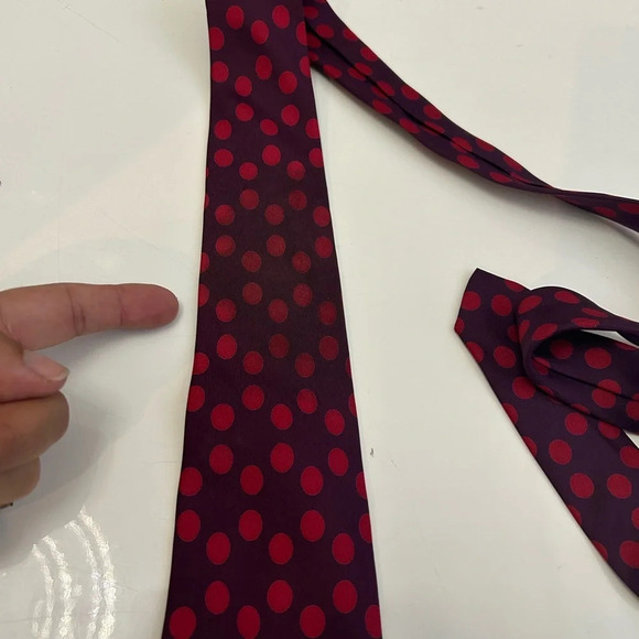 ! Hermes Tie Silk polka dot Luxury Tie - Picture 3 of 4